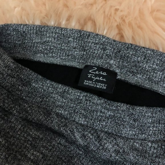 Zara grey white black fitted skirt with ruching - Picture 2 of 3